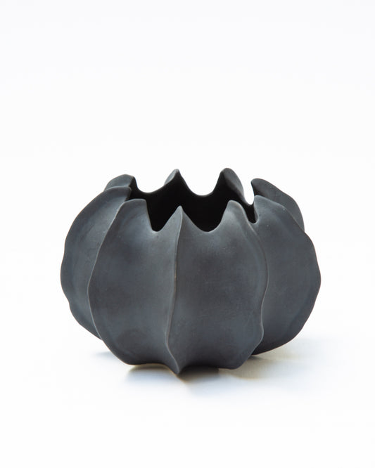 Vaya vase black porcelain D=10cm, H=6,5cm